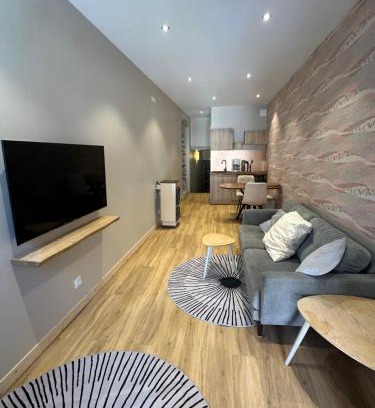 Le Bourg-d'Oisans Apartment | Le Col Getaway Virage 1