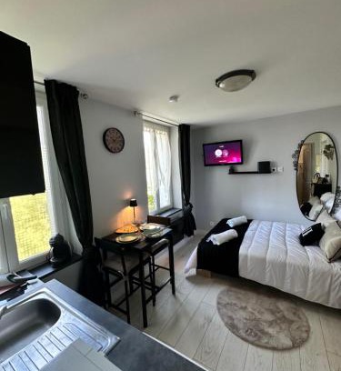 Nazelles-Negron Apartment | Le Cosy De La Gare 3