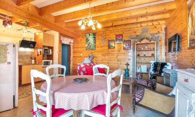 Cognet Apartment | Le Domaine De Clo - Vue Montagnes