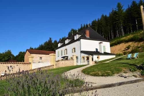 Chauffailles House | Le Domaine de la Source