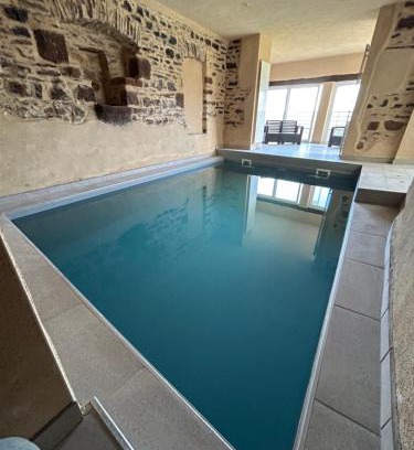 Saint-Laurent-d'Olt House | LE DOMAINE DU BEZ GITE DE michel PISCINE SAUNA HAMMAM SPA
