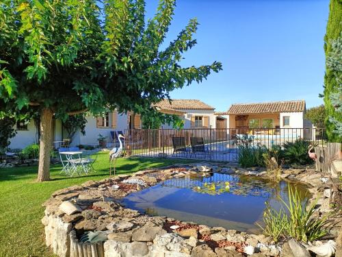 Cavaillon Bed & Breakfast | Le faré tchanqué chambre cuisine d'été 2 pers