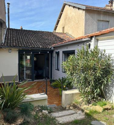 Les 3 Cites House | Le Faubourg, 5 min from center, 15 min Futuroscope
