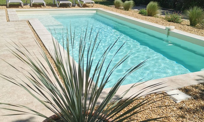 Cabrieres-d'Avignon House | Le Fiacre, house, private heated pool, air-conditioned living room Luberon, Provence.