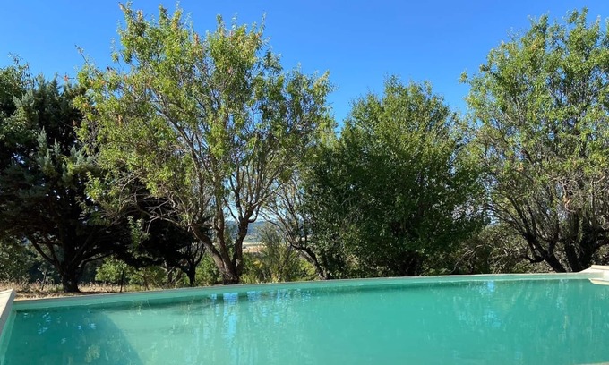 Saint-Michel-l'Observatoire House | Le Bas Château, Magnifique Bâtisse Avec Piscine Privée et Immense Terrain Arboré