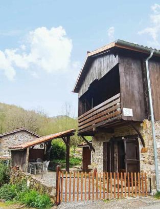 Fougaron Cabin | Le Gîte des Trois Ruisseaux
