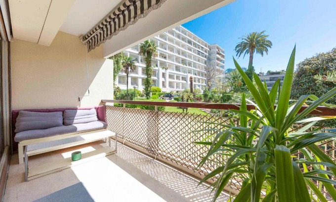 California - Pezou Apartment | Le Gallia haven of peace in the city center with Terrace GALLIA LYS