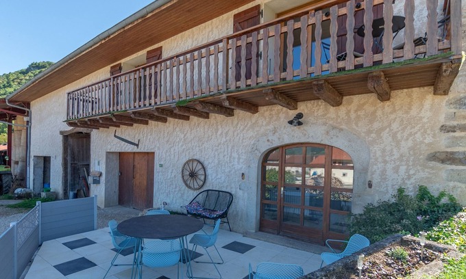 Cornod House | Le gite de la petite famille - proche lacs