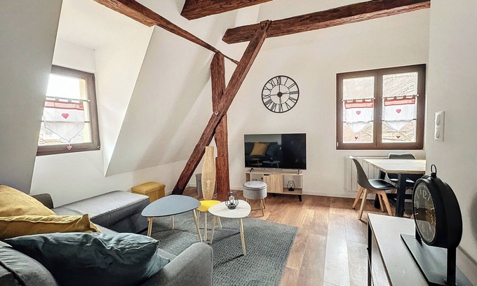 Kaysersberg-Vignoble Apartment | Le Gite du Kaiser, Prestige stay at the Gîte du Kaiser, historic center of Kaysersberg