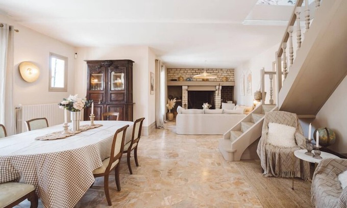 Escoire House | Le Grand Bois