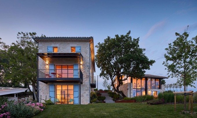 Montagudet Villa | Le Grand Chene - Five Bedroom Villa, Sleeps 10