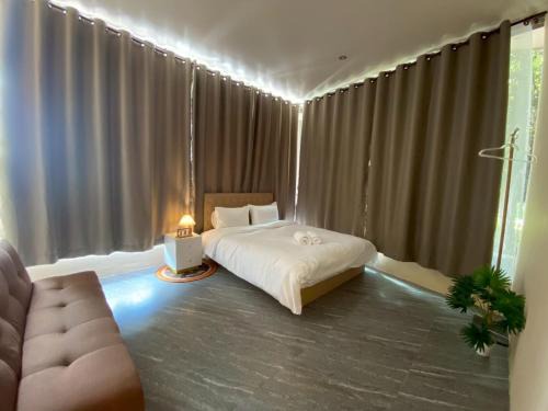 Saen Suk Villa | Le Grand - Pool Villa Bangsaen