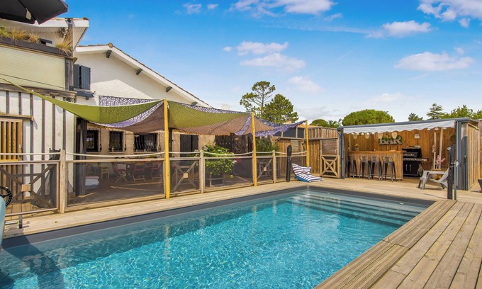 Andernos-les-Bains Apartment | Le Grand T2 – Elegant Apartment with Shared Pool in Andernos-les-Bains