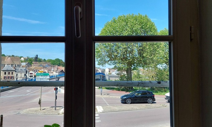 Pont-sur-Yonne Apartment | Le km99