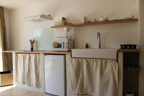 Bourg-Saint-Andeol Apartment | Le Laoul cottage 2 people