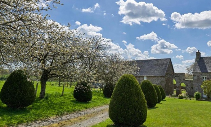 Folligny Bed & Breakfast | Le Manoir de la Beslière - Gîte et Chambres d'hôtes