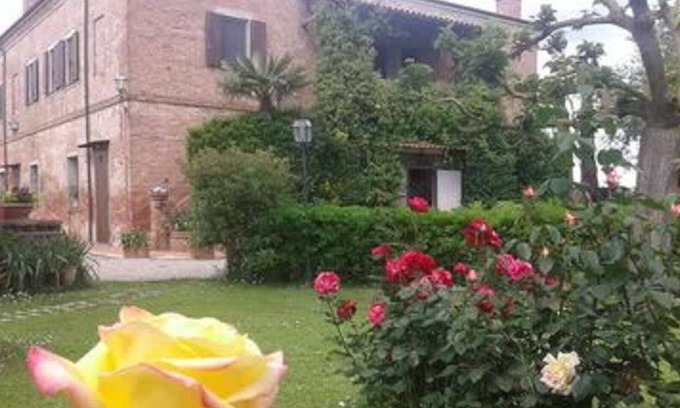 Valiano Apartment | Le Manzinaie - Magic Rose apartment with pool