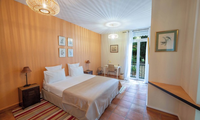 Arles House | Le Mas Sivan - Provencal house with terrace, secure parking, air conditioning, wifi