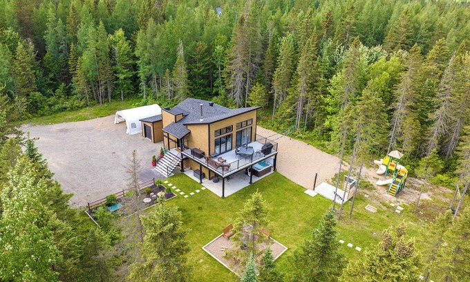 Saint Come Ski Chalet | Le Matit 21 | Spa and Lake