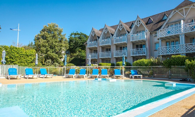 Benodet Apartment | Le Motu - One Bedroom Apartment, Sleeps 4