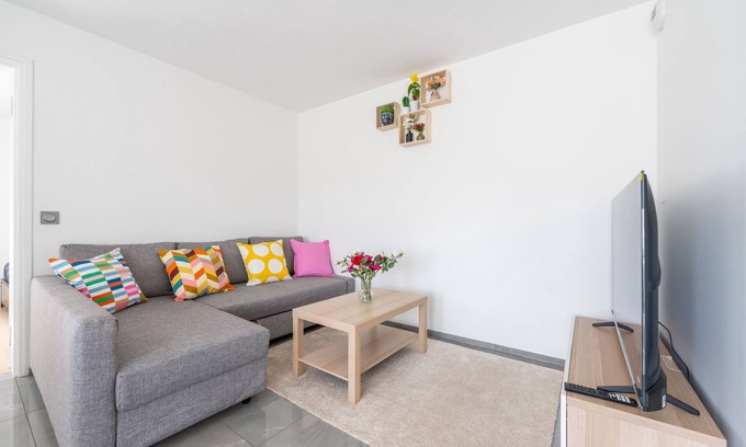 Saint-Denis Apartment | Le Moulin Basset - A 11min du Stade de France