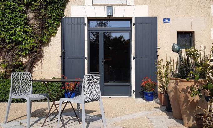 Quincay Apartment | Le Moulin de Ringere, à 15 Minutes du Futuroscope, Calme en Bordure de Rivière