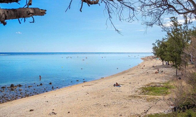 La Saline Les Bains Apartment | Le Murmure des Vagues - Clim, lagoon 300 m away, sleeps 6.