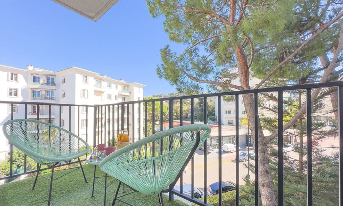 California - Pezou Apartment | Le Palm