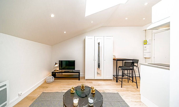 Bussiere - Cadiere Apartment | Le Palo Alto - Joli studio avec parking privé