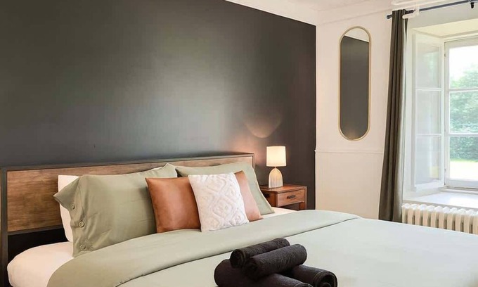 Quartier 5-4 Apartment | Le petit d'Antan Parking 10 min from the center