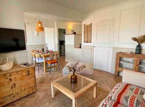 Palavas-les-Flots Apartment | le petit George, T3 terrasse et front de mer classé 3 étoiles
