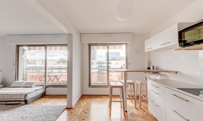 Cœur de Ville Apartment | Le philosophe - La Défense/Wifi/Parking