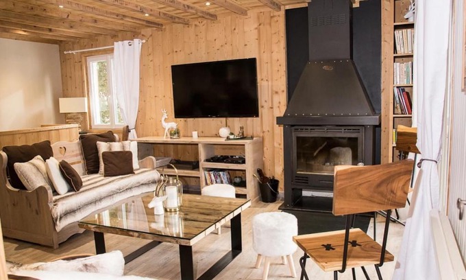 Pyrenees 2000 Ski Chalet | Le pic-vert