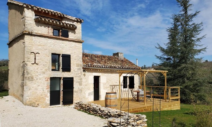 Flaujac-Poujols House | Le Pigeonnier - FLAUJAC POUJOLS