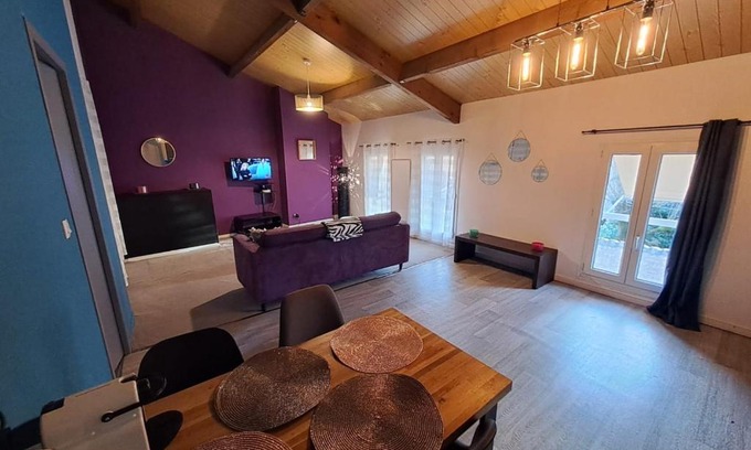 Centre Ville Apartment | Le Purple - Centre Historique, Wifi et Netflix, Linge compris