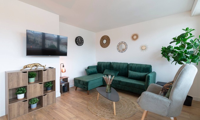 Haussonville-Blandan-Mon Desert-Saurupt Apartment | Le Radieux de Placieux - Appt pour 6, parking privé