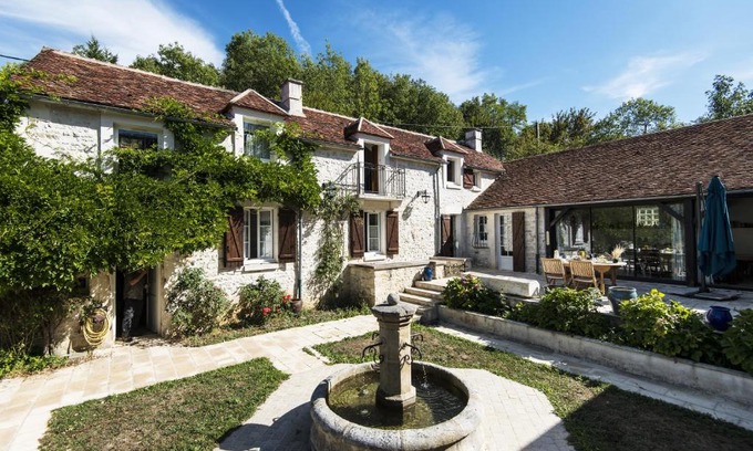 Ouanne House | Le Riad Bourguignon