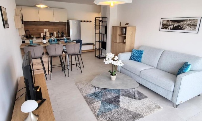 Sete Apartment | LE SEGRETO, Appt Neuf dans résidence de Standing, Superbe Déco, Centre, 2 Parkings Privés, Climatisation