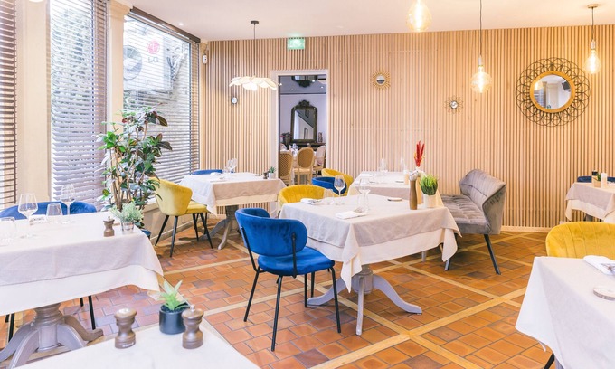 Montigny-la-Resle Hotel | Le Soleil D'or