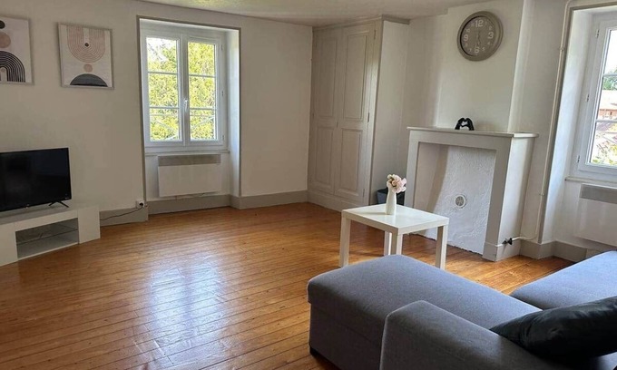 Charolles Apartment | Le temeraire appartement