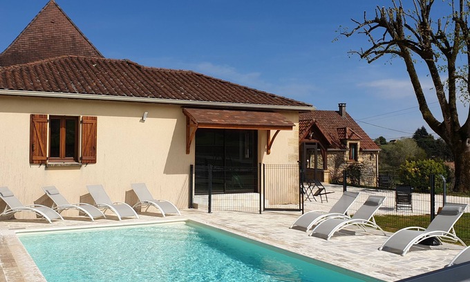 Saint-Genies House | Le tilleul large air-conditioned gite 5 bedrooms private heated pool 10 mn Sarlat