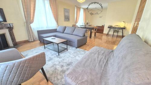 Vallieres Apartment | Le Voltaire #Parking#Terrasse#Hypercentre