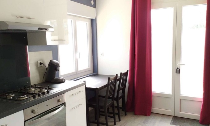 Chasseneuil-du-Poitou Apartment | Le232 fr Meublé 4 Personnes Draps, Serviettes et Ménage Inclus