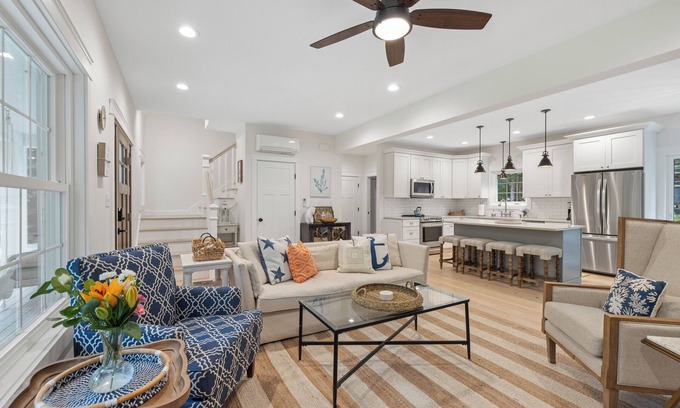 Kennebunk House | Leah Lane - Bright & Renovated Kennebunk Beach House