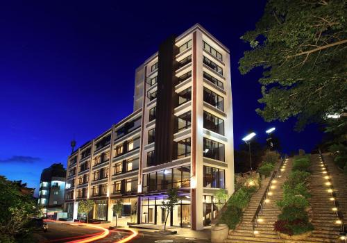 Yuchi Hotel | LeaLea Garden Hotels - Moon Lake
