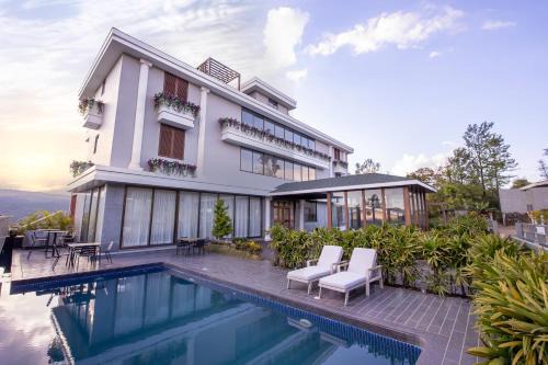 Mahabaleshwar Hotel | Leela Resort, The Exotic Boutique Hotel - Pure Veg