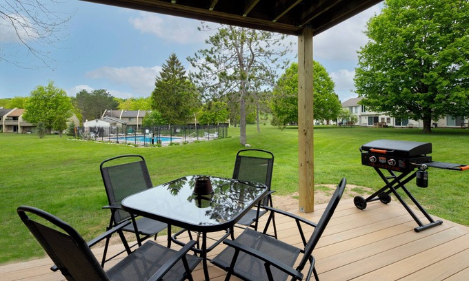 Cedar Condo | Leelanau Wine Country Condo, 2 Bedroom, 3 Bath, Outside Heated Pool, A/C