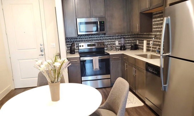 Legacy Park Apartment | LegacyWest|Corporate|2Bed|Courtyard View