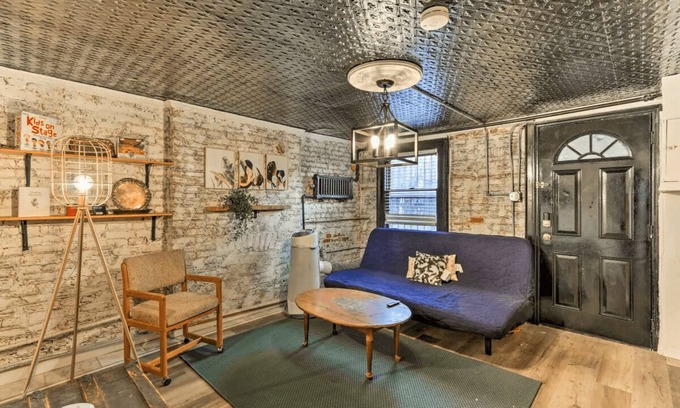 Historic Downtown House | Legal historic home 7 min train to NYC with yard