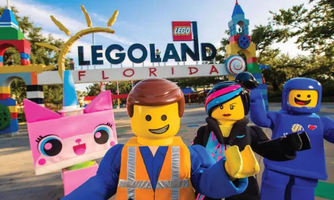 Winter Haven House | LEGOLAND Wonderful 2 Queen Beds-bring pet.FUN-SUN